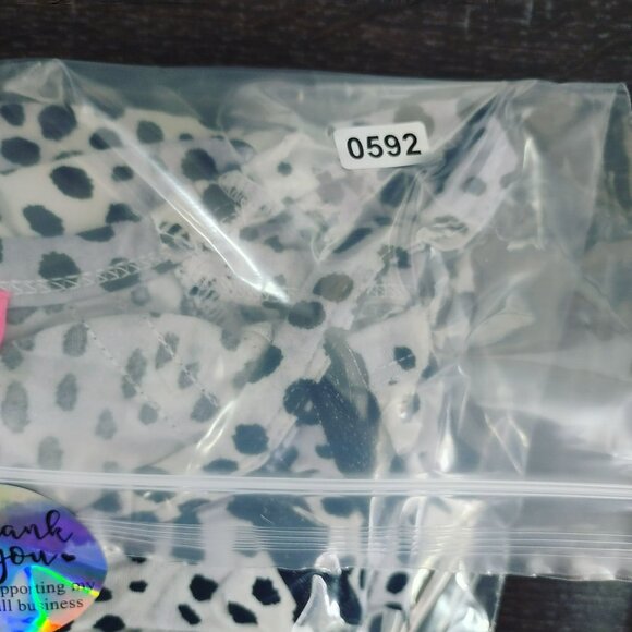 Betsy Johnson Sweatshirt Womens Small Black Grey Animal Print Kangaroo Pocket - Picture 10 of 11